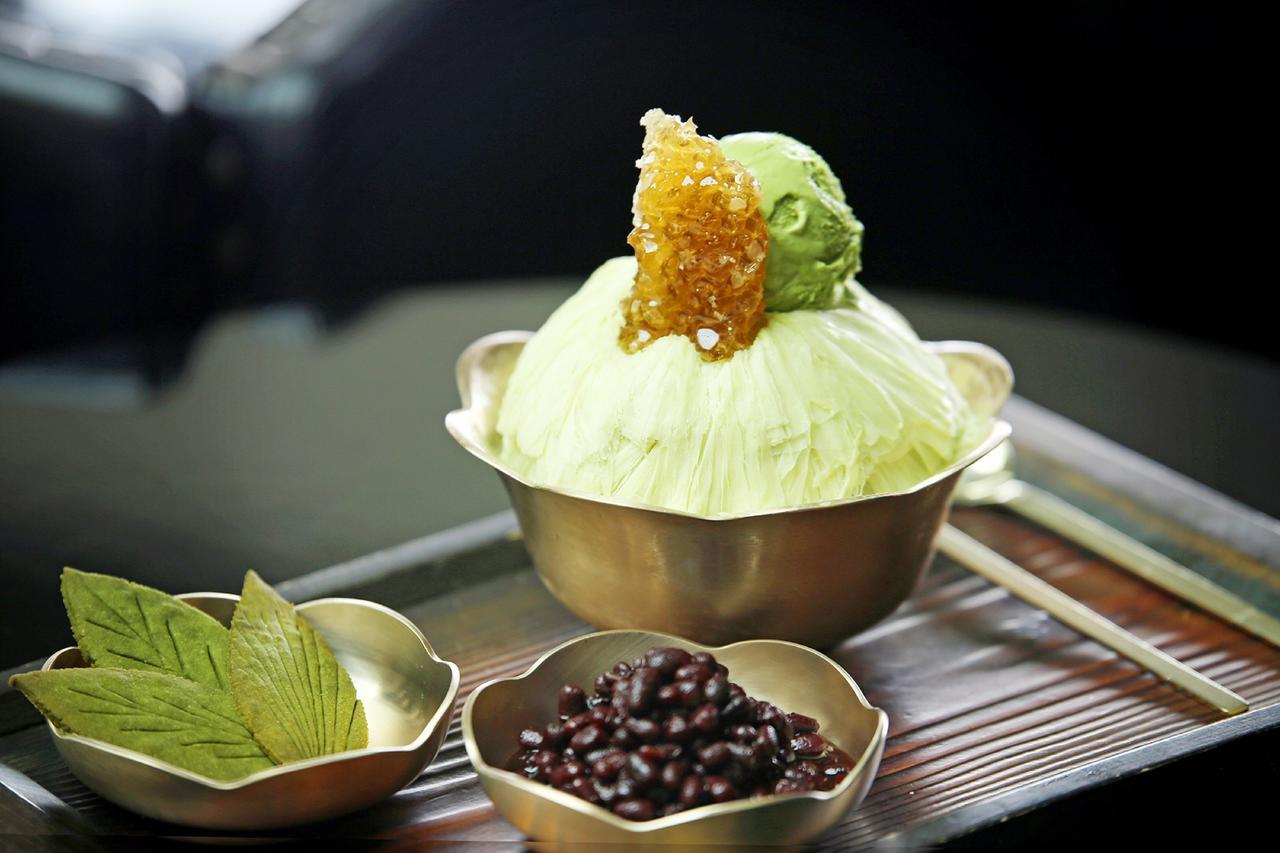 Kensington Jeju Hotel Bagian luar foto Bingsu with green tea ice cream