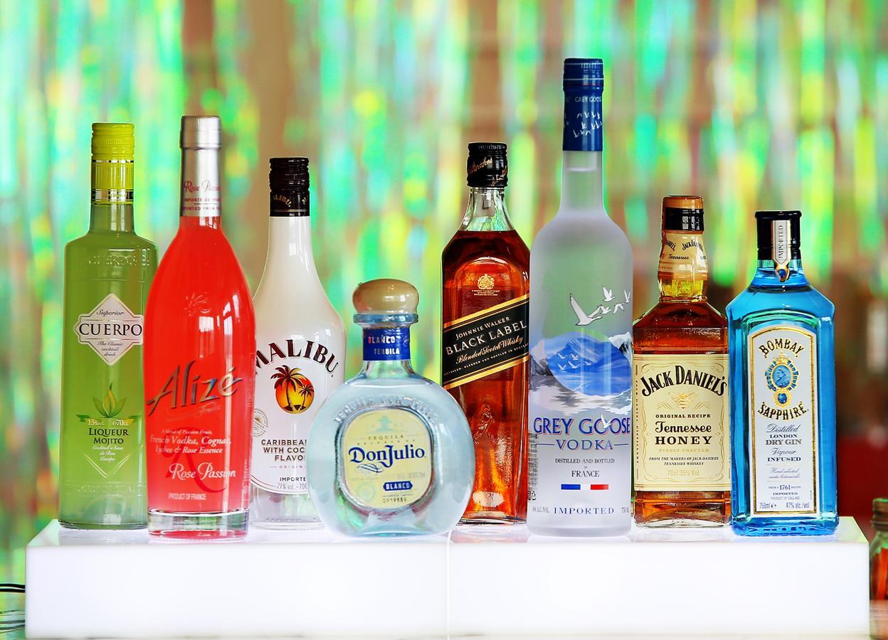 Kensington Jeju Hotel Bagian luar foto A selection of spirits