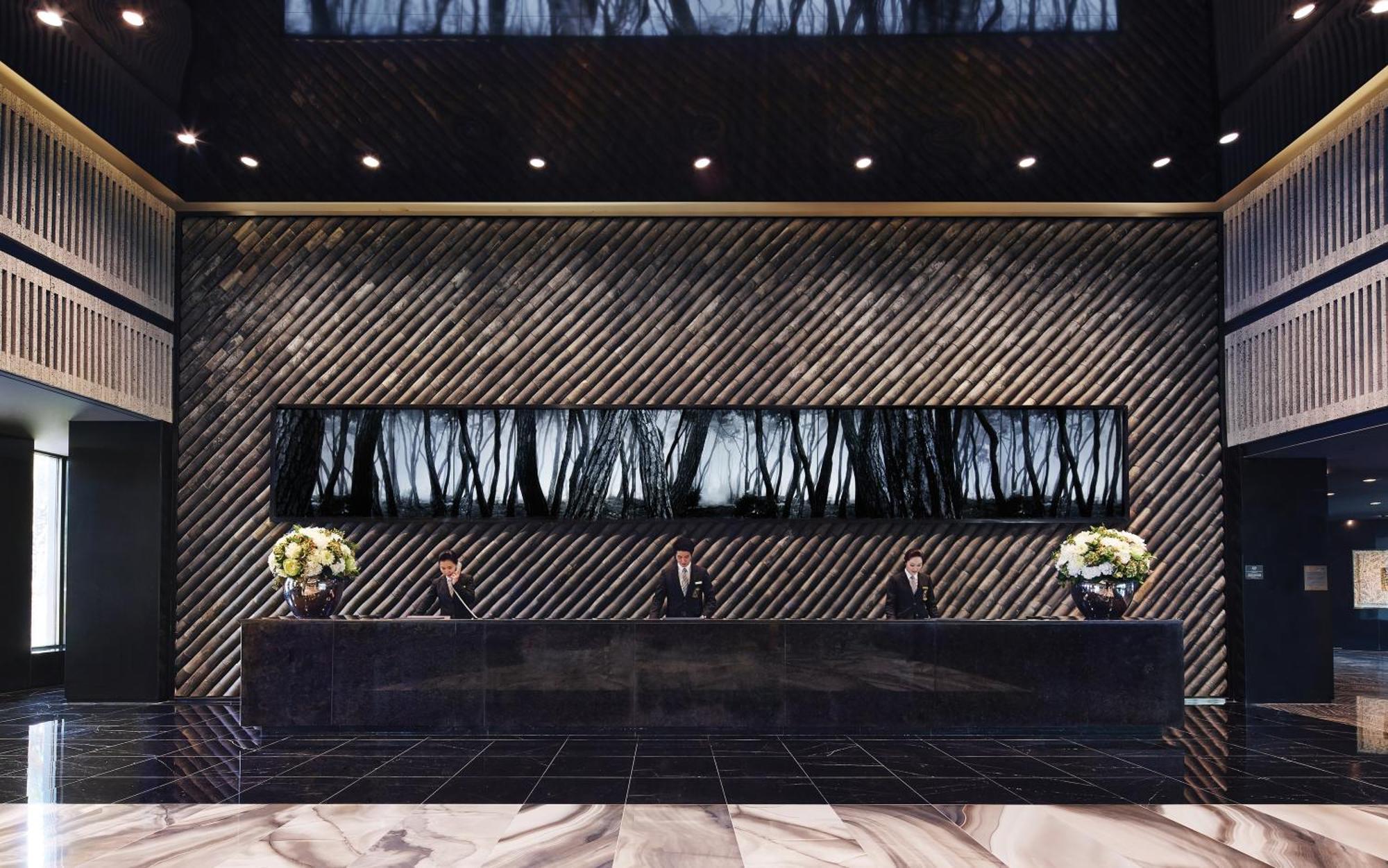Kensington Jeju Hotel Bagian luar foto The lobby of the hotel